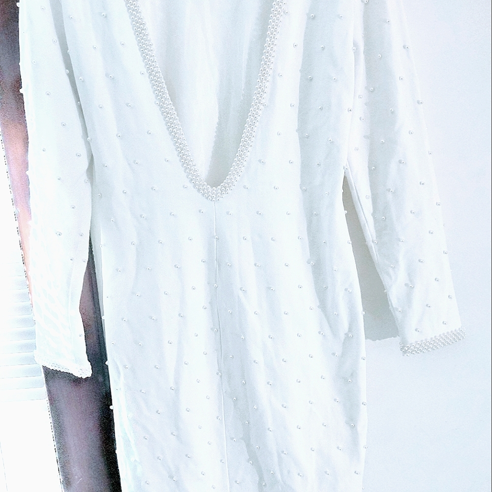 Beautiful Winter w/ Perl embellishments Wedding Dress NWOT